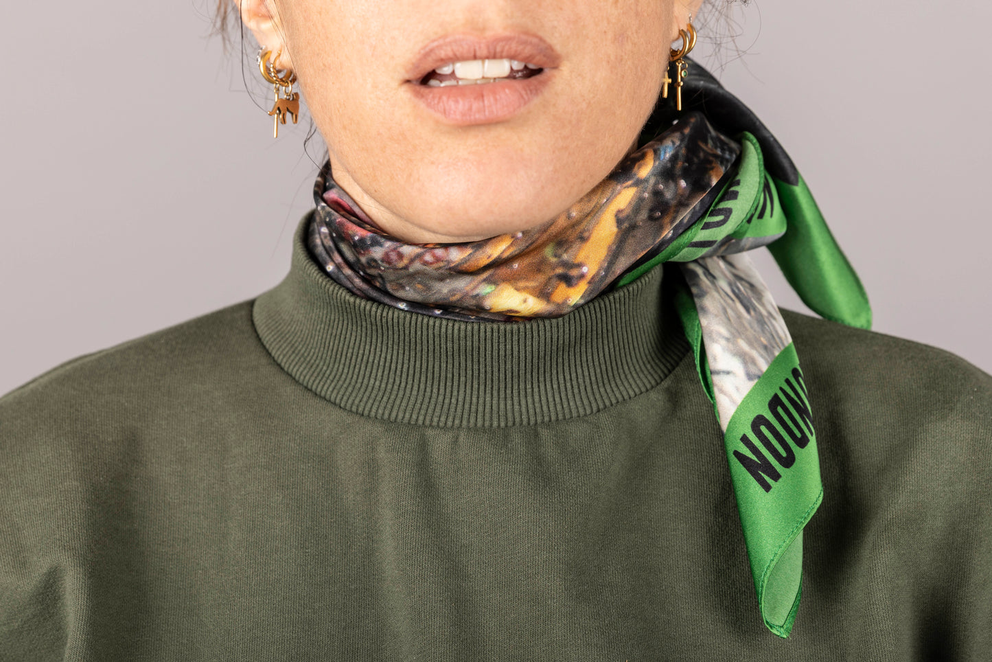 Foulard London