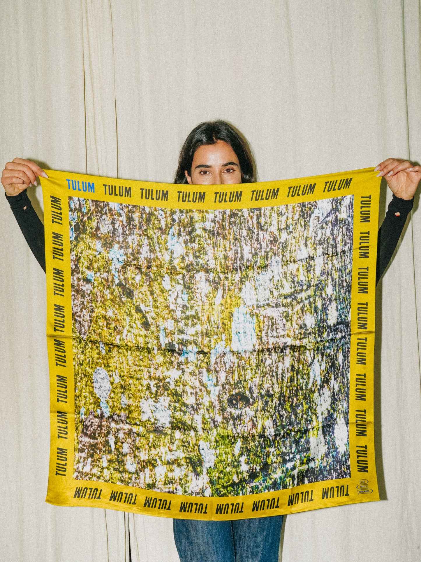 Foulard Tulum – Grand format 90 × 90 cm