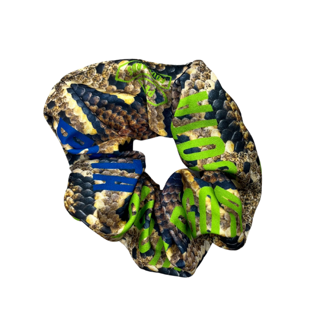 The pack of 2 scrunchies of your choice